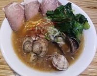 「【限定】浅利ソバ780円+ローストチャーシュー２枚250円」@NOODLE STOCK 鶴おかの写真