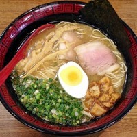 「期間限定）豚スープ 久留米豚骨」@ラーメン 八卦の写真