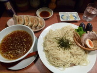 「醤油つけそば+餃子」@らーめん天神下 大喜の写真