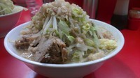 「小ラーメン 680円 (ニンニク少なめ、ヤサイ、あぶら)」@ラーメン二郎 松戸駅前店の写真
