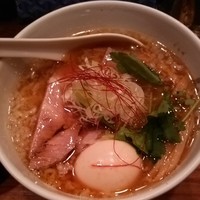 「ナハハ塩煮干そば＋味玉＋三つ葉」@中華そば ムタヒロの写真