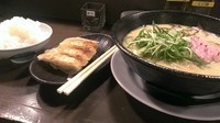 「餃子定食・塩ラーメン（濃・細麺）」@ちらん 梅田店の写真