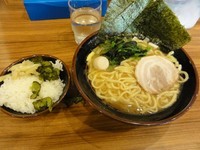 「ラーメン　700円　麵硬め　無料ライス（～18時迄）」@町田商店 渋谷店の写真
