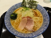 「芳醇香味そば（醤油）750円　大盛り100円」@麺屋 一燈 ラゾーナ川崎店の写真