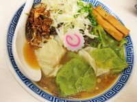 「ワンタン麺￥８００」@濃厚鶏豚骨魚介つけ麺 かず屋の写真