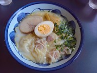 「豆乳ワンタン麺800円」@再来軒の写真