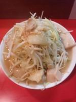 「普通盛（1枚･ヤサイニンニクアブラ）」@麺屋 鳳の写真