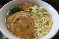 「自然洞ラーメン黒」@自然洞 麺舗の写真