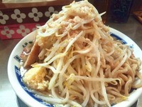 「ラーメン（ヤサイ増しニンニクアブラ）」@オリジナル極太麺 らーめん天の写真