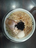 「小盛らーめん＋煮玉子」@らーめん潤 蒲田店の写真