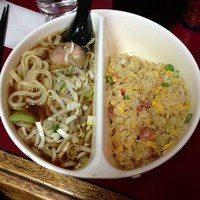 「正油ラーメン＋五目チャーハンセット　￥９００」@北京の写真