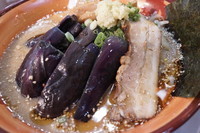 「冷やし生姜ナスの味噌ラーメン」@旭川味噌ラーメン せいべえ 上野本店の写真