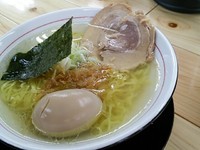 「塩ラーメン730円＋味玉100円」@らーめん勇の写真