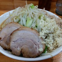 「ラーメン（小）７００円（麺量２００g）」@ギガムジャキの写真