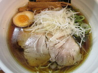 「中華そば　「734円」」@椿華亭の写真