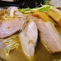 「強烈限定煮干しらーめん（醤油）700円」@いのうえの写真