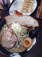 「肉も野菜も好き・味噌味」@万葉亭の写真