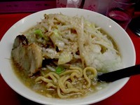 「ラーメン小650円脂増しタマネギ増し」@麺屋 ゆうじんの写真