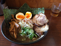 「花銀ラーメン全のせ930円」@らーめん つけ麺 花銀の写真