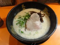 「とんこつラーメン 550円」@博多風龍 蒲田店の写真