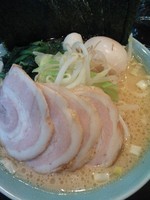 「醤油らーめんスペシャル（８８０円）」@横浜家系ラーメン じゃん家の写真