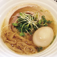 「CAPTAIN GOLD+味玉」@世界一暇なラーメン屋の写真