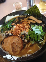 「黒こってりラーメン並」@朝日屋の写真