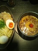 「辛つけめん（味玉トッピング）」@つけめん まぜそば 麺喰の写真