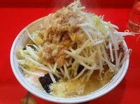 「全部入り（1,050円）ニンニクアブラ」@ラーメン二郎 府中店の写真