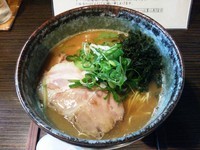 「濃旨醤油らぁ麺」@麺処 ばっはの写真