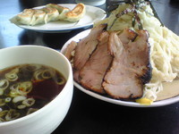 「つけめん＋チャーシュー＋餃子」@香文の写真