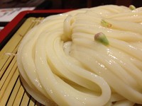 「ざるうどん＋ハイボール」@難波千日前 釜たけうどん 八重洲北口店の写真