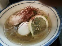 「【期間限定】冷たい煮干しそば」@麺巧 潮の写真