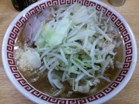 「小　ニンニクアブラ　700円」@ラーメン二郎 環七新新代田店の写真