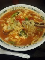 「トマト酸辣湯麺570円」@日高屋 東銀座店の写真