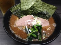 「煮干し節系豚骨ラーメン」@桜道家の写真