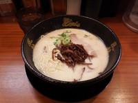 「とんこつラーメン」@とんこつラーメン博多風龍 新宿東口店の写真