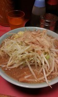 「小ラーメン ニンニクアブラ」@ラーメン二郎 歌舞伎町店の写真