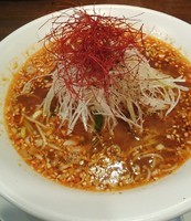 「酸辣麺　850円」@創作麺工房 鳴龍の写真