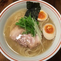 「塩らぁ麺￥730円(味玉サービスCP)」@井之上屋の写真