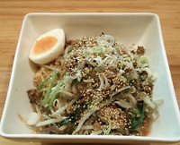 「汁なし担々麺￥８５０」@かつぎやの写真