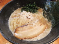 「濃厚鶏白湯麺（830円）」@らーめん処 ○はの写真