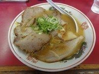 「味噌 中」@特製ラーメン専門 豚菜館の写真