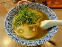 「入魂醤油らーめん」@らー麺創房 ぱこの写真