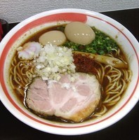 「旨辛ラーメン+サービス味玉+味玉」@自家製麺SHINの写真