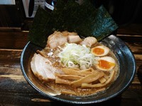 「京介ラーメン 全部入りハーフ」@つけめん屋 赤羽京介の写真