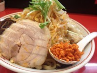 「辛つけ紅豚麺(ヤサイマシほかゼンマシマシアブラカタマリ) 8」@用心棒Ⅱ階の写真