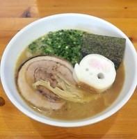 「鶏白湯醤油らーめん　@750円」@麺処 四代目 ゆうじの写真