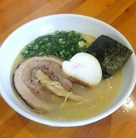 「鶏白湯しおらーめん　@750円」@麺処 四代目 ゆうじの写真