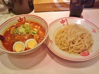 「冷やし五目蒙古タンメン(880円)+半ライス(120円)」@蒙古タンメン 中本 新宿店の写真